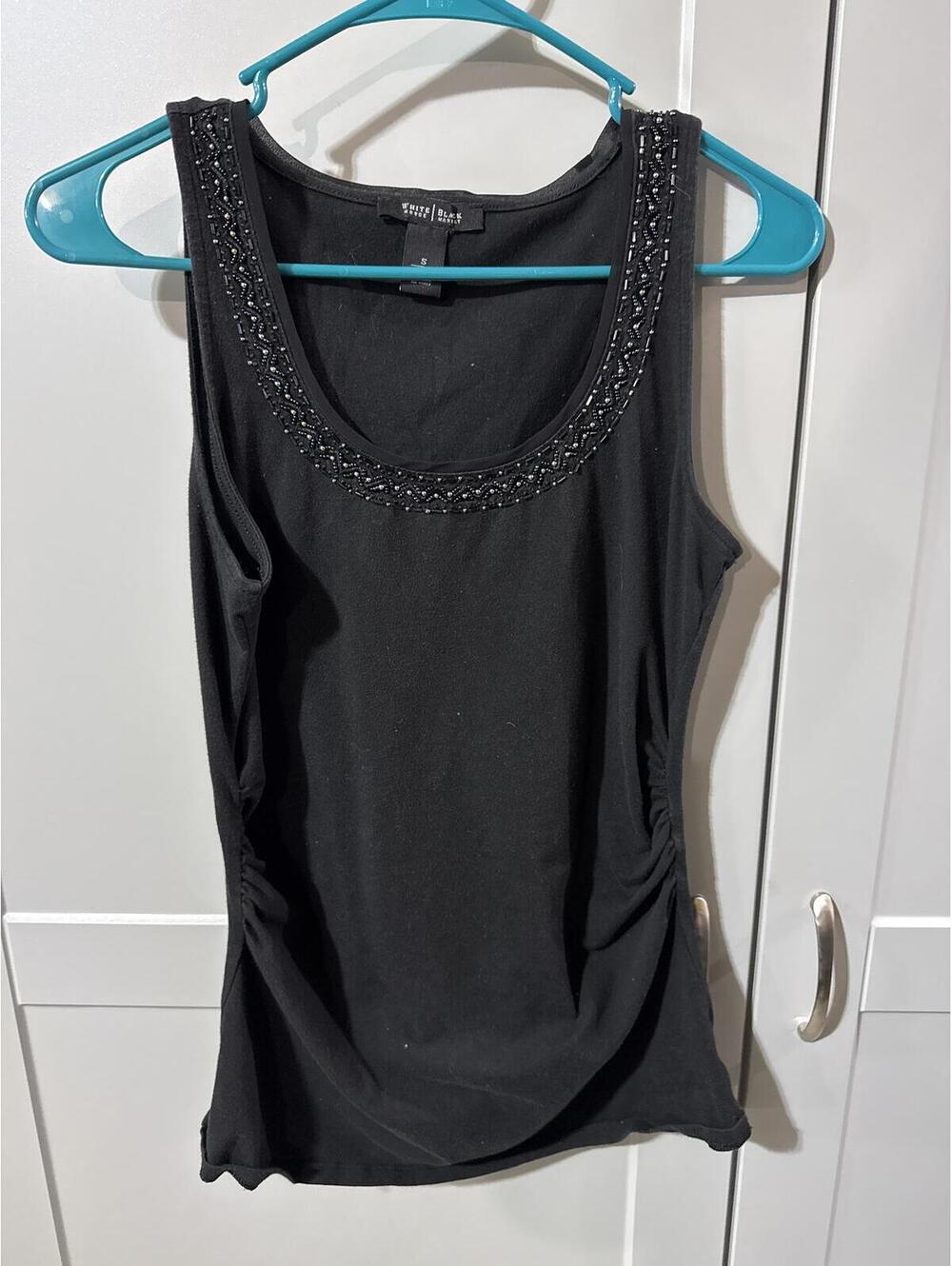 White House Black Market Black Beaded Neckline Sleeveless 탱크